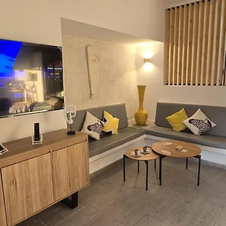 El Apartment *